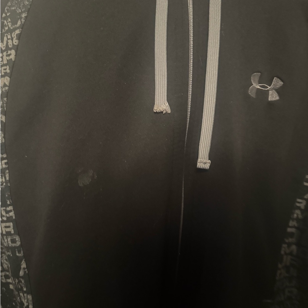 Mens (medium) Under Armour full zip hoodie - Picture 2 of 4